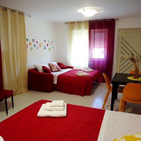Sole E Fiori Di Sicilia Apartment Валдериче Екстериор снимка