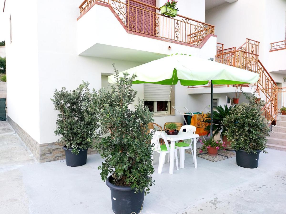 Sole E Fiori Di Sicilia Apartment Валдериче Екстериор снимка