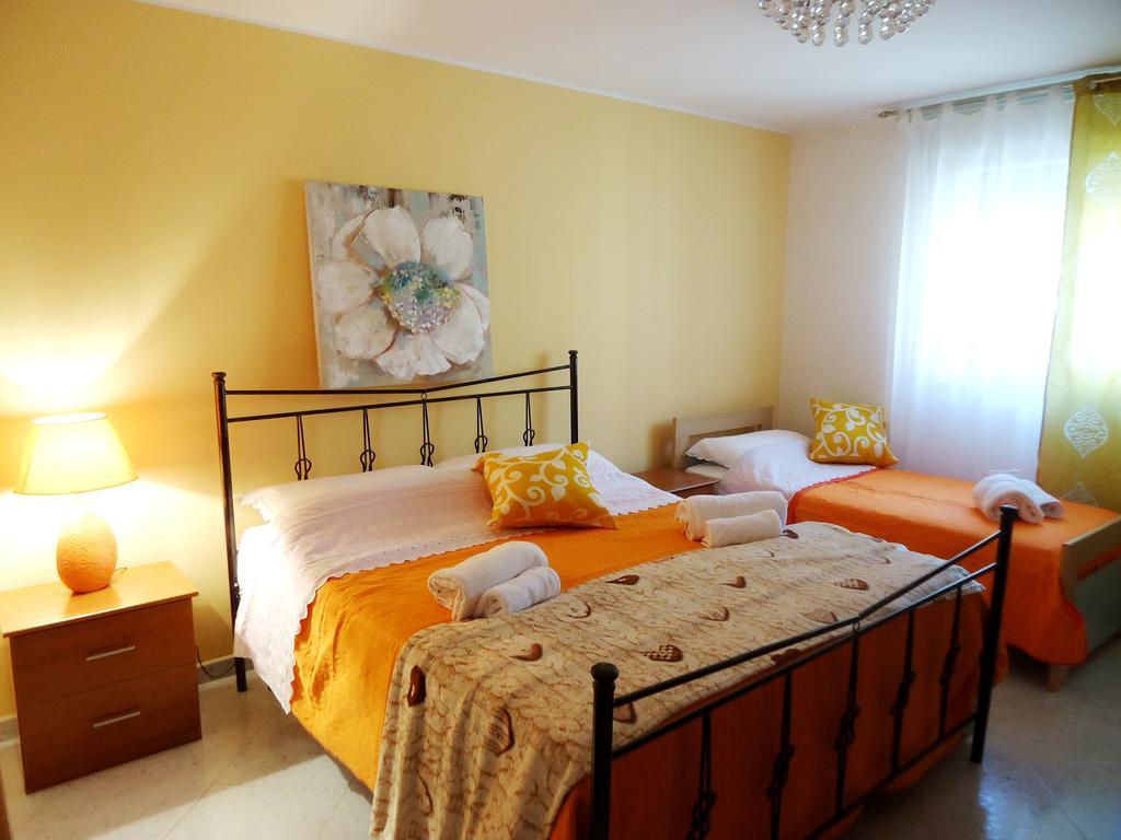 Sole E Fiori Di Sicilia Apartment Валдериче Екстериор снимка