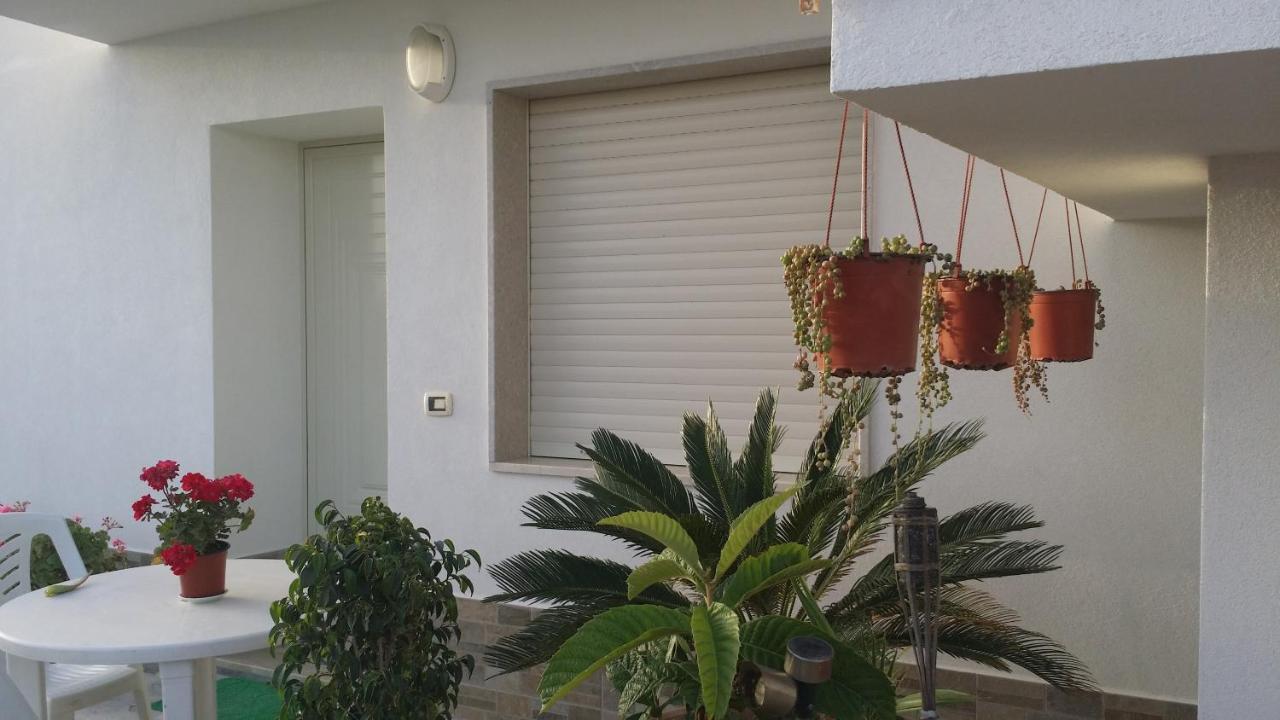 Sole E Fiori Di Sicilia Apartment Валдериче Екстериор снимка